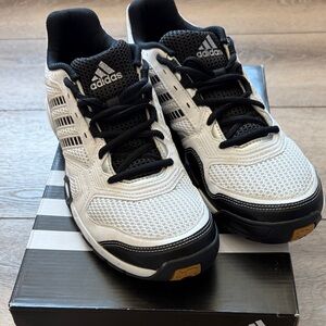 Adidas Women’s 10.5  Opticourt VB Shoes